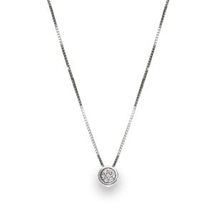 Gargantilla de Oro Blanco con Chatón  Cuajo Disco con 07 Diamantes Naturales H.P1 (Blanco Piqué 1) de 0,049 Kt. en Total. Chatón Calibre 04,60 mm. Cadena Malla Veneciana. Largo 42 cm. Cierre de Reasa. 39RBR64