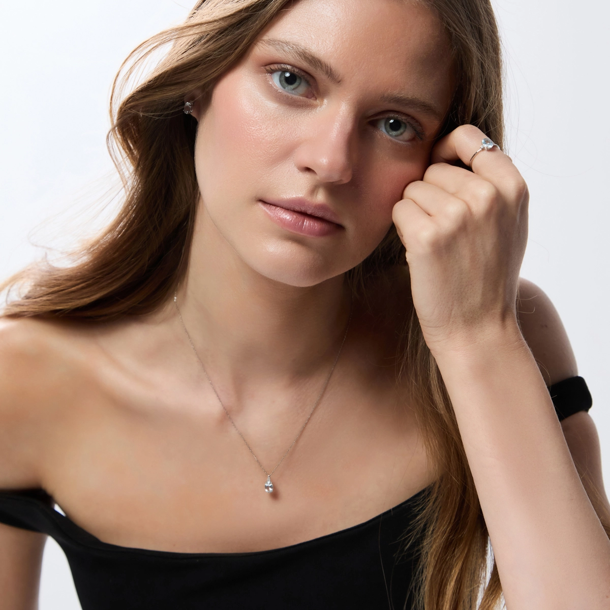 Collar diamante natural 0.02 ct. oro 18 quilates GLACIER