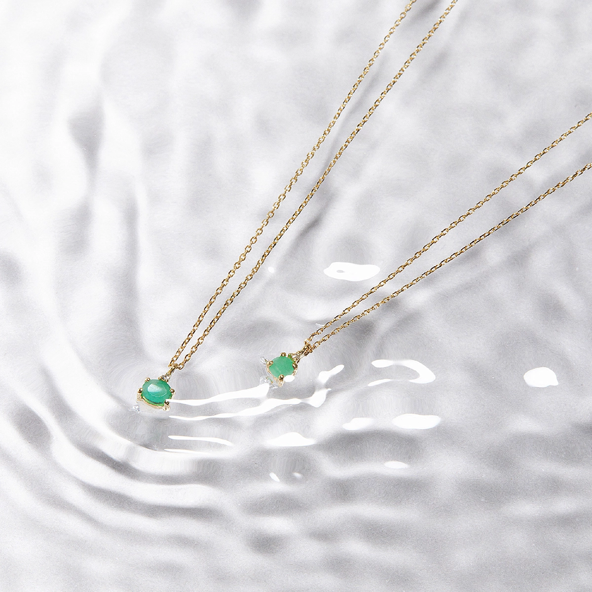 18k gold diamond pendant RAINFOREST