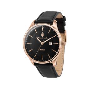 Reloj Solar de Maserati para Hombre de Acero Pavonado Rosa con Correa de Piel Negra de Calibre 22mm. Esfera Negra con Números Palos y Calendario. Bisel Liso Pavonado Rosa. Sumergible 100m. Caja de 45mm R8851146001