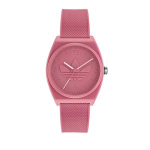 Reloj Adidas para Señora con Caja de Policarbonato Rosa y Correa de Silicona Rosa de Calibre 20mm. Esfera Rosa con Números Árabes y Palos con Logotipo en el Centro. Bisel Liso. Sumergible 50 metros. Caja de 38 mm. AOST22036