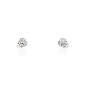 Pendiente de Oro Blanco Orla con 22 Diamantes Naturales H.P1. (Blanco Piqué 1) de 0,18 Kt. en Total. Engarce en Garras. Cuajo Disco. Orla Calibre 06,10 mm. Cierre de Presión. 0BRSPD88J6857B00