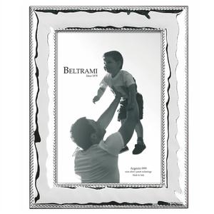 Marco Beltrami Rectangular de Plata Bilaminada para Fotografías de 13 X 18 cm. Bisel Liso con Ondas de 2 cm de Ancho. ES1107/4L