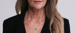 El collar con piedra verde: significado y curiosidades 