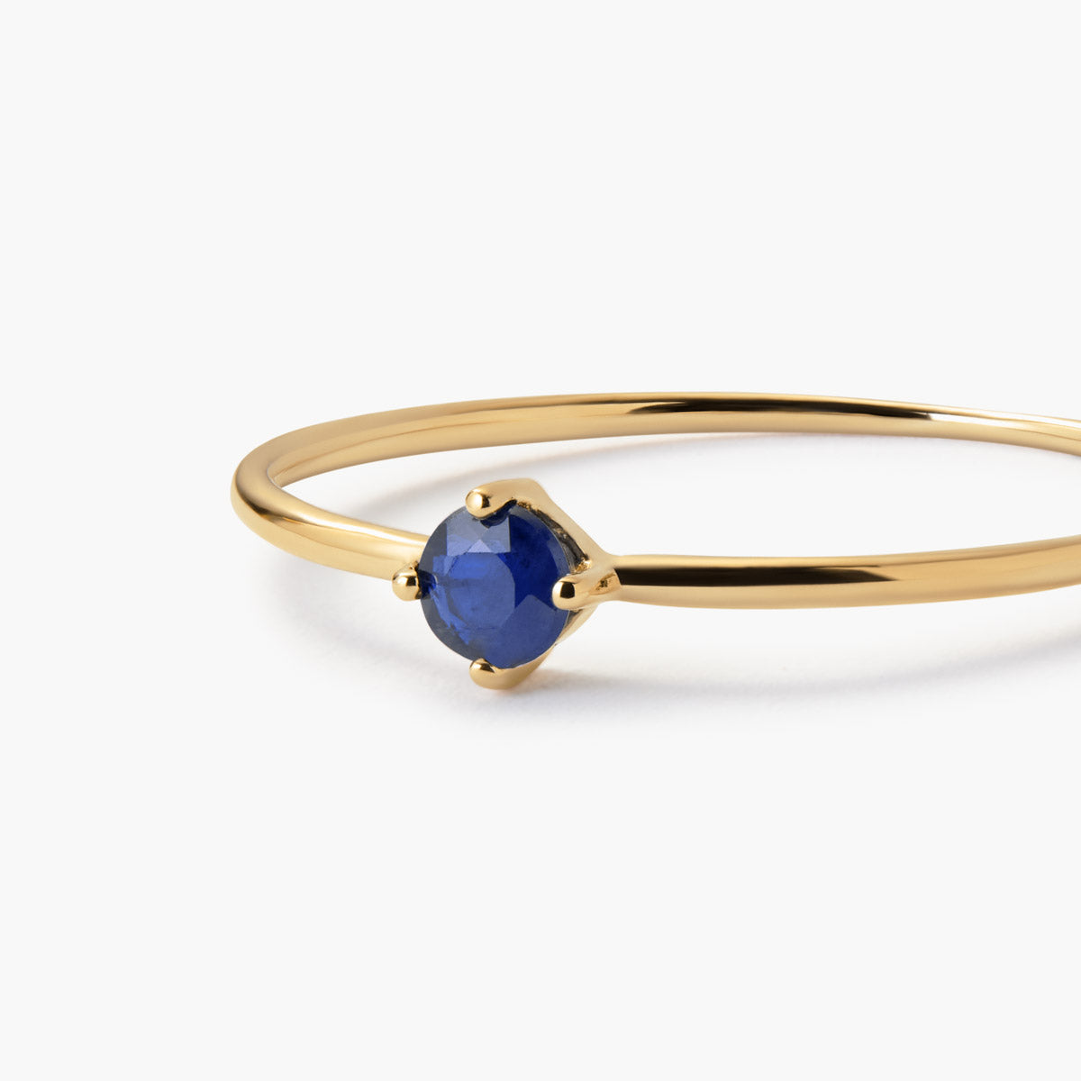 Anillo de oro 18K