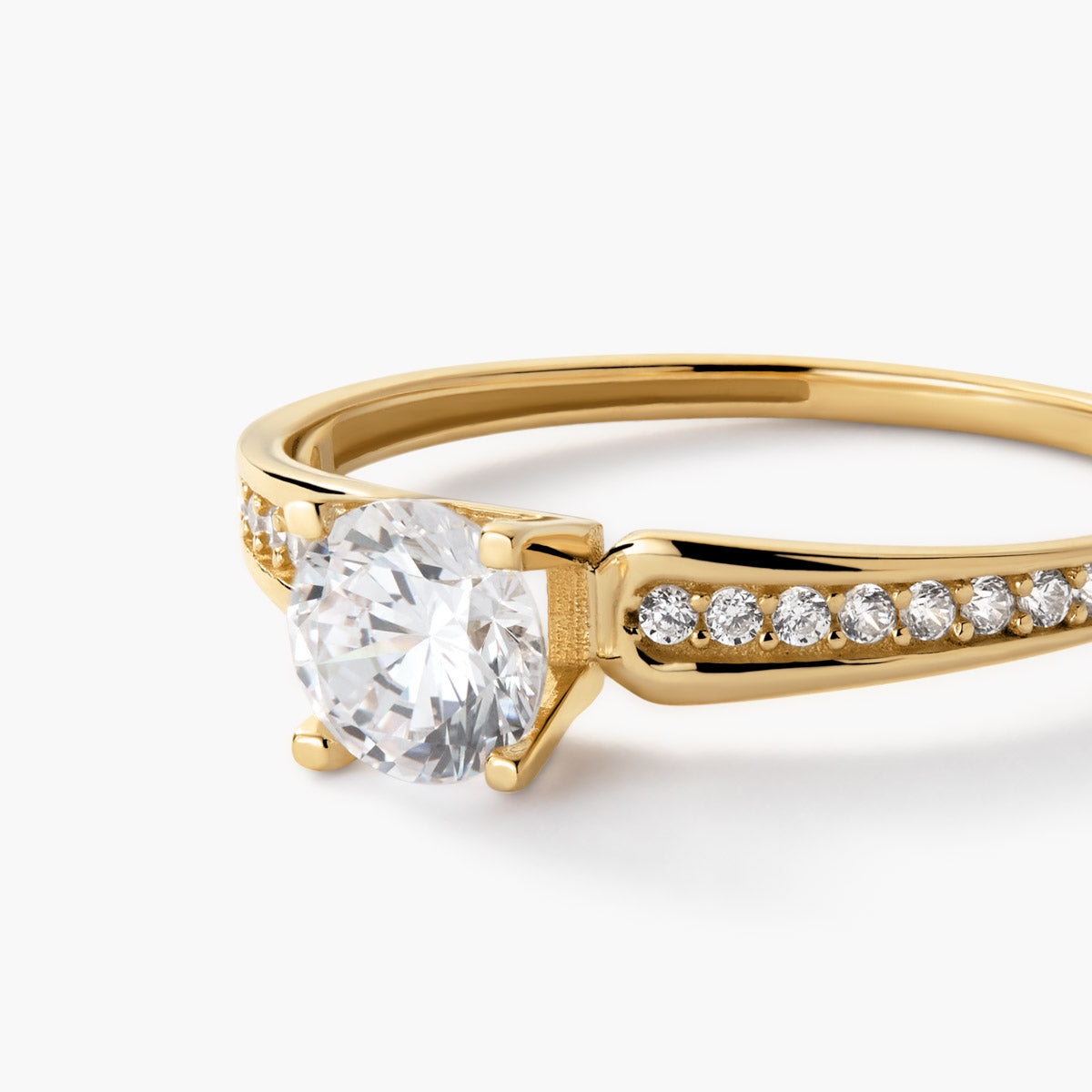 Anillo de oro 18K