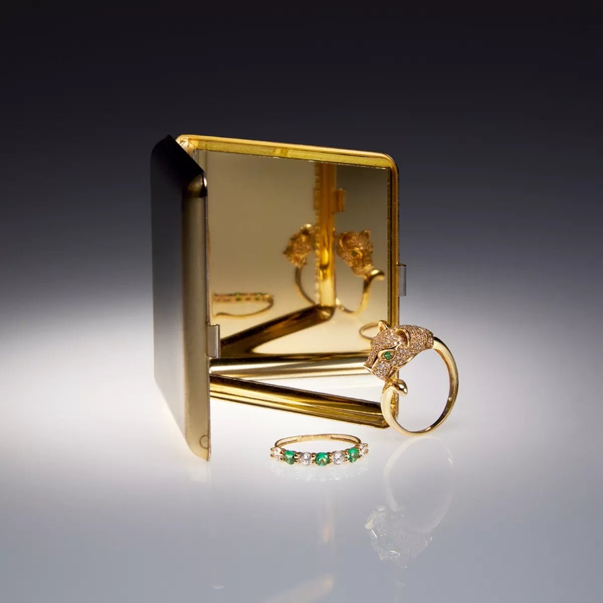Anillo de oro 18K
