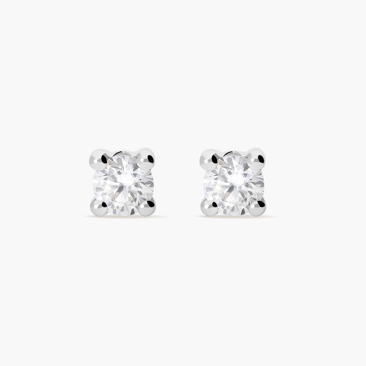 Pendientes redondos de oro blanco 18K circonitas 5 mm