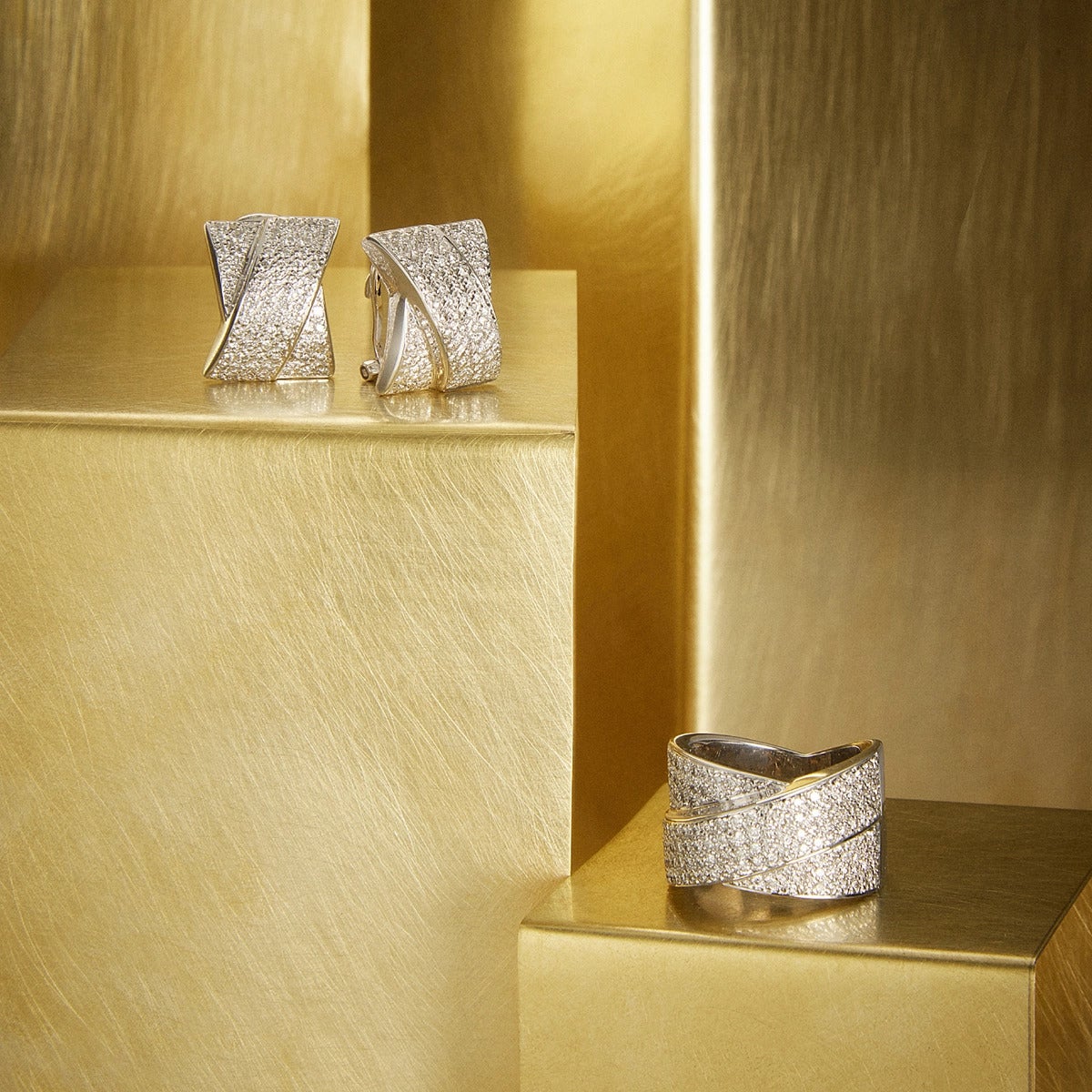 Pendientes de oro blanco 18K diamante natural 1.92 ct. 17 mm EVERETT