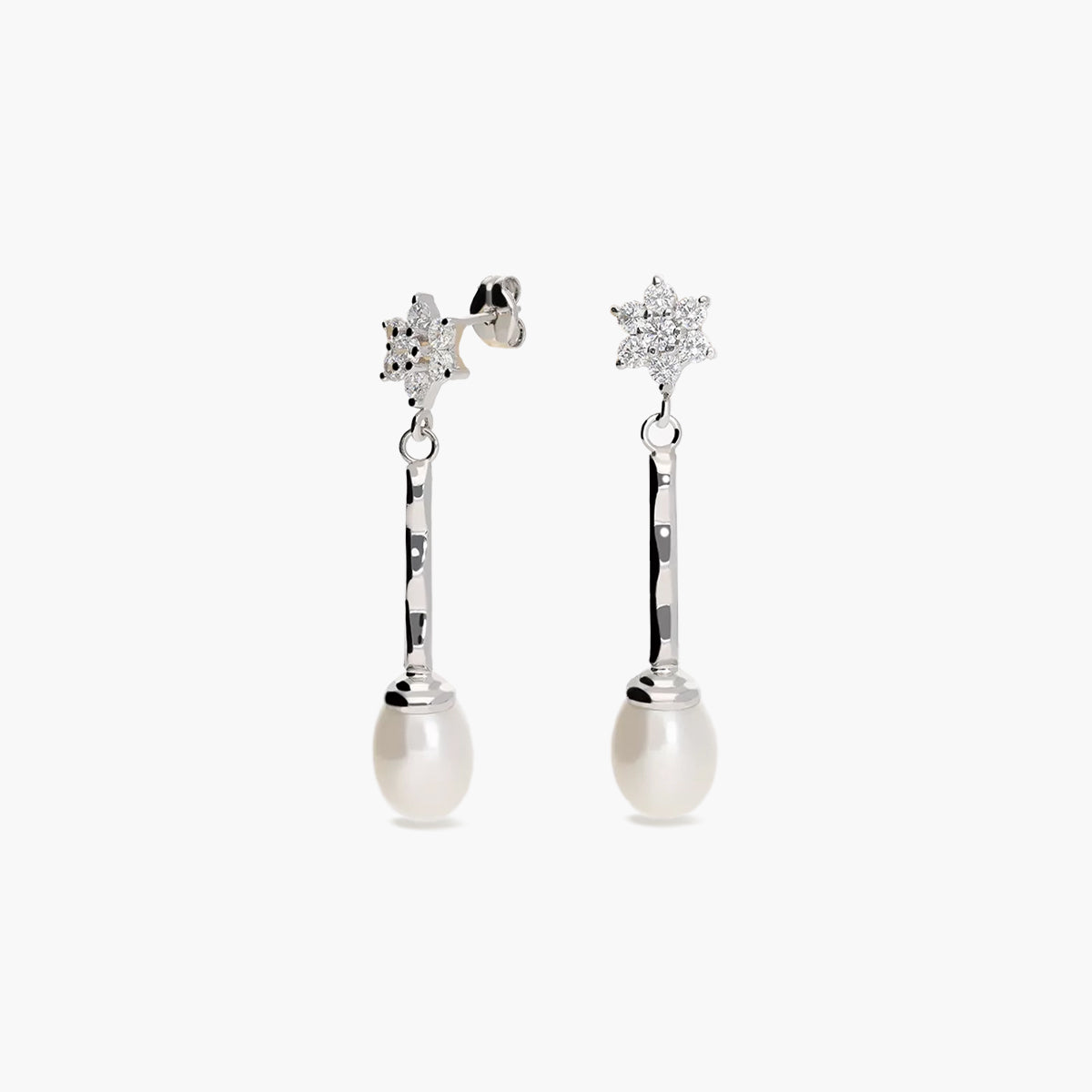 Pendientes largos estrellas de oro blanco 18K con perlas y circonitas 33 mm