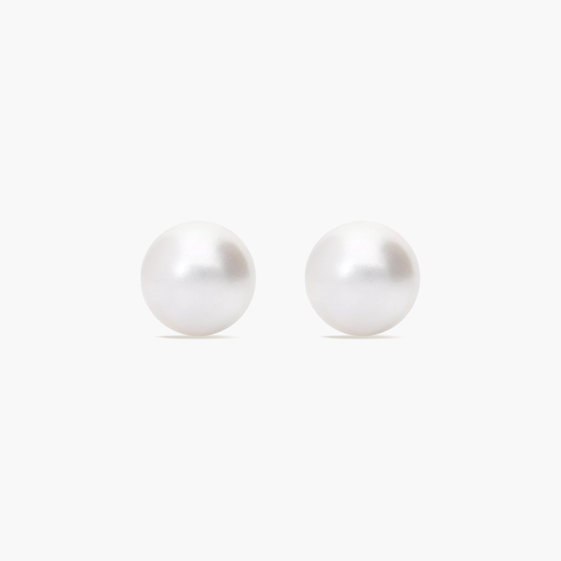 Pendientes de botón de oro blanco 18K con perlas 9 mm