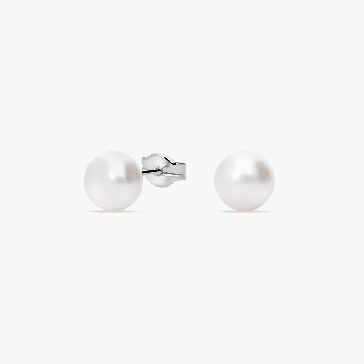 Pendientes de botón de oro blanco 18K con perlas 7 mm