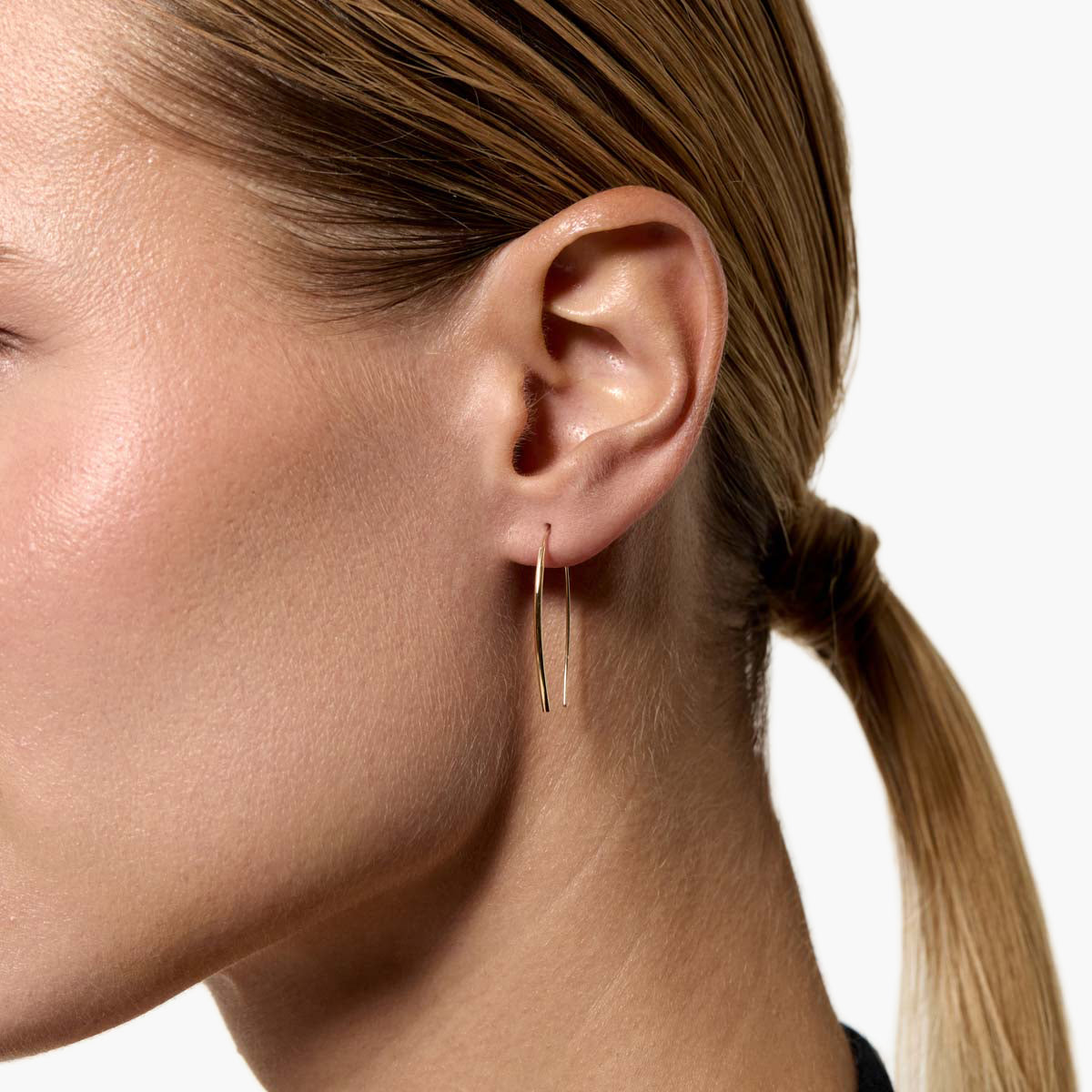 Pendientes largos hilo de oro 18K 28 mm