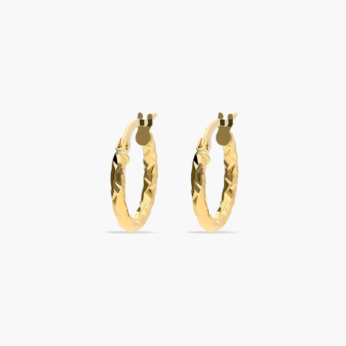 Pendientes de aro dibujo triángulo de oro 18K 10 mm