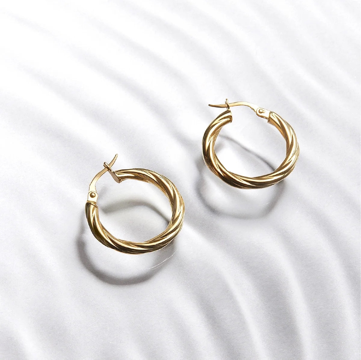 Pendientes de aro de oro 18K 20 mm TWIST