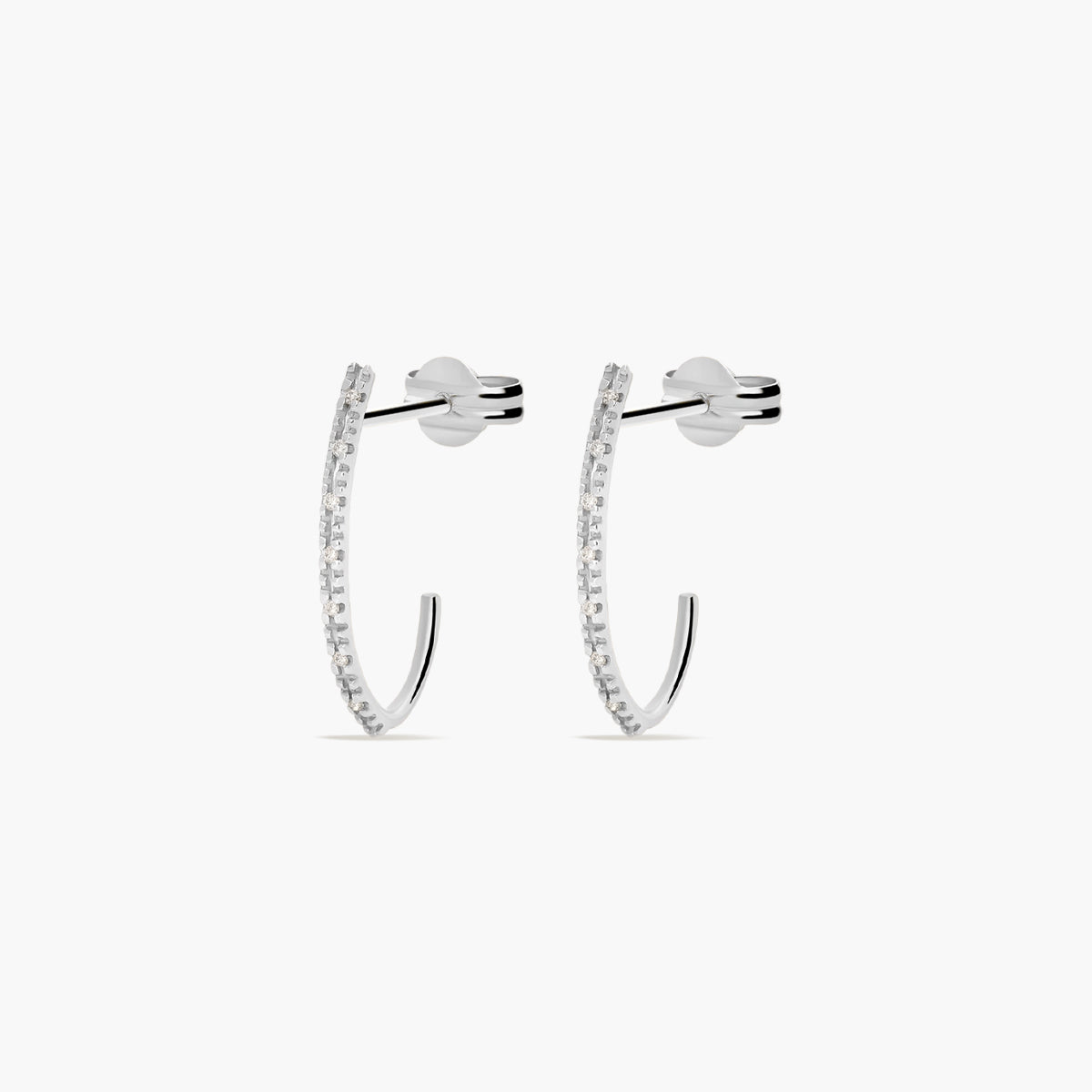 Pendientes largos de oro blanco 18K diamante natural 0.06 ct. 17 mm
