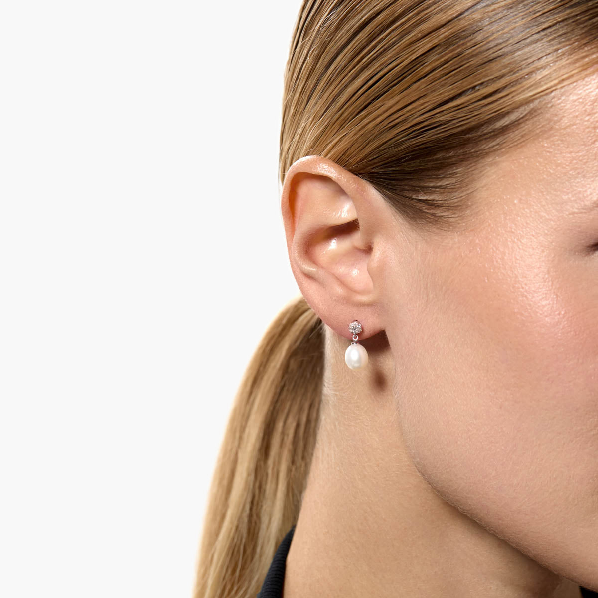 Pendientes largos de oro blanco 18K diamante natural 0.13 ct. con perlas 16 mm TREASURE