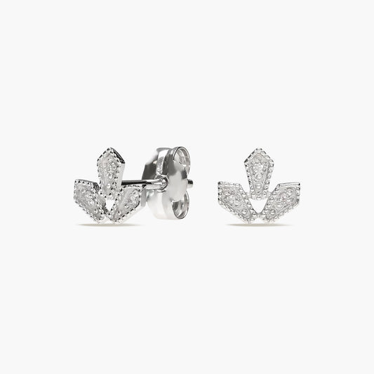Pendientes trébol de oro blanco 18K diamante natural 0.05 ct. 5 mm