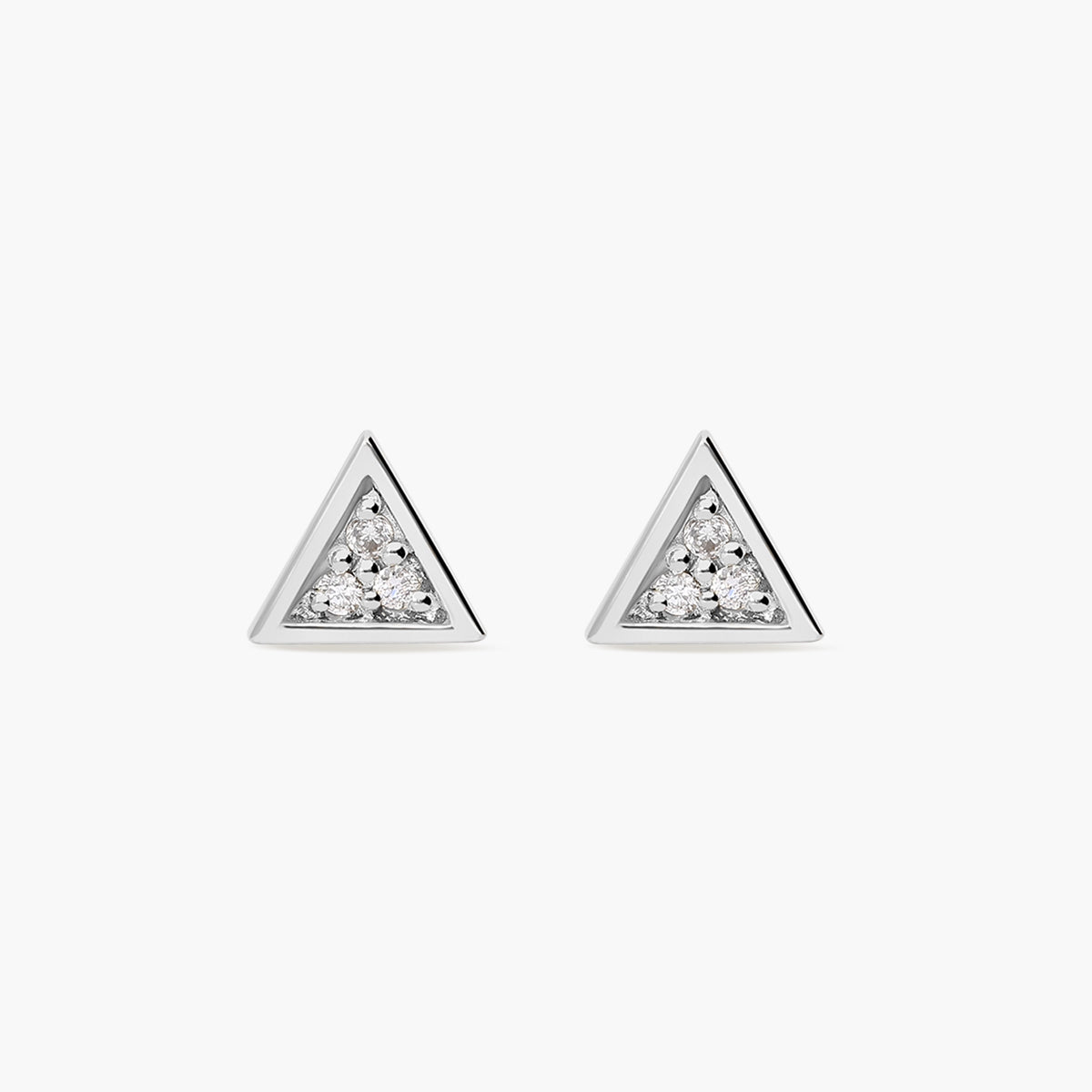 Pendientes triángulo de oro blanco 18K diamante natural 0.05 ct. 5 mm