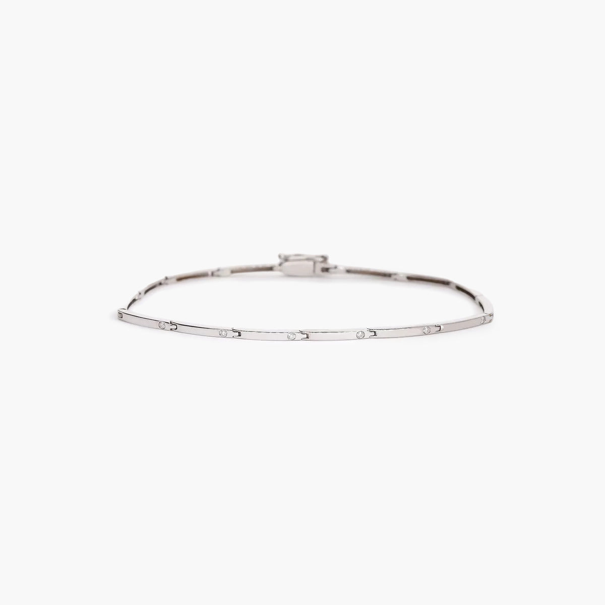 Pulsera de oro blanco 18K diamante natural 0.14 ct. 18 cm