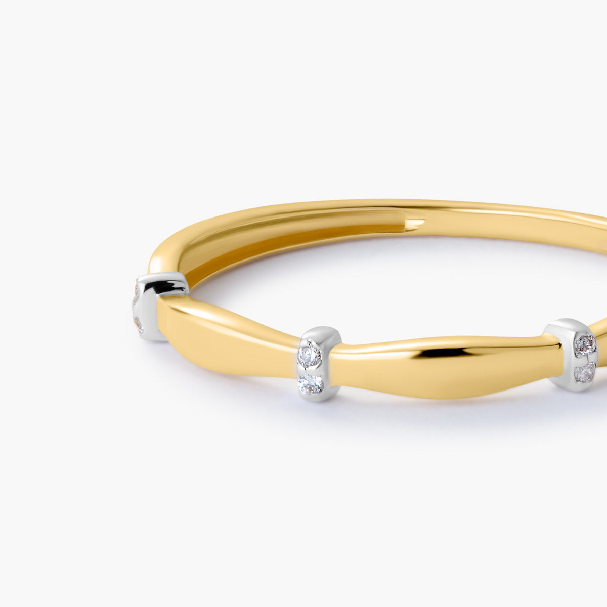 Anillo de oro 18K diamante natural 0.024 ct. 