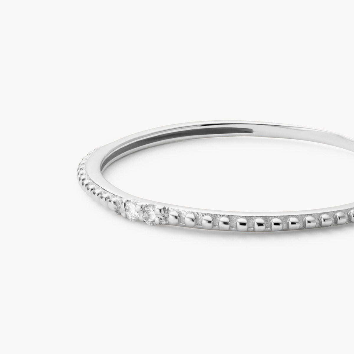 Anillo de oro blanco 18K diamante natural 0.016 ct. 