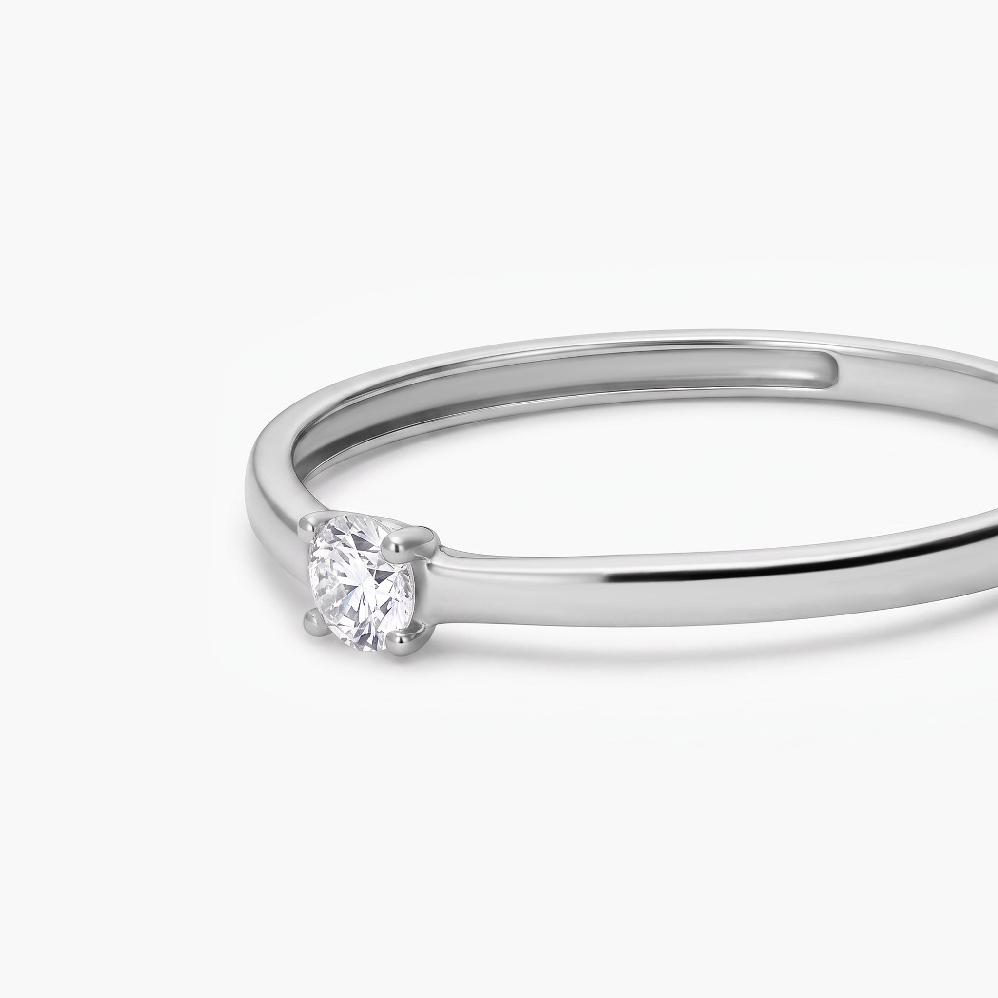 Anillo de oro blanco 18K diamante natural 0.1 ct. MOON