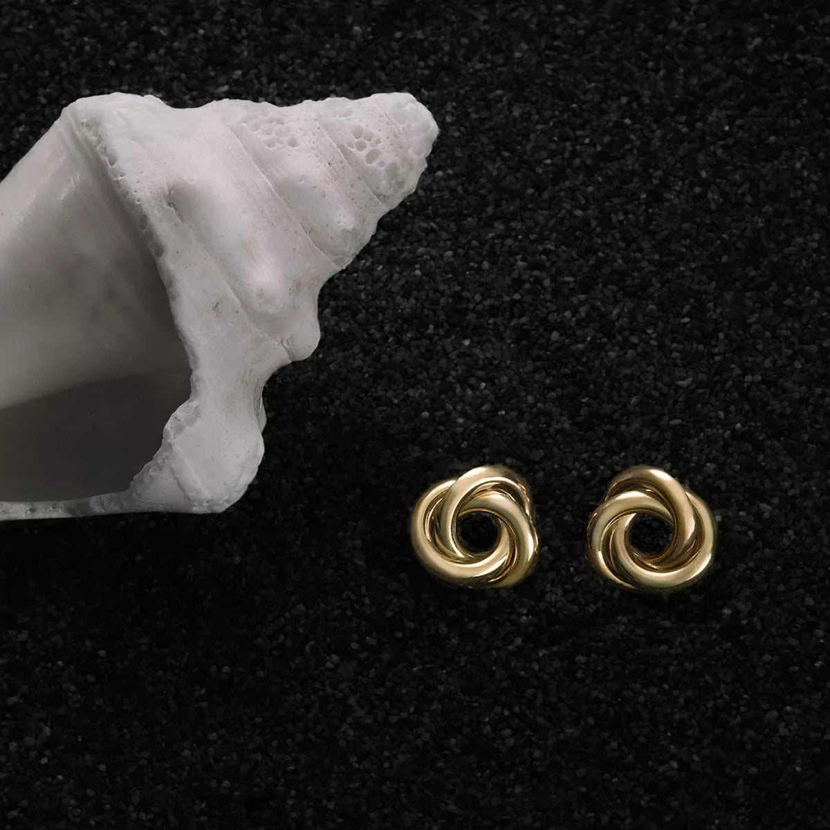 Pendientes de oro 18K triple nudo 17 mm
