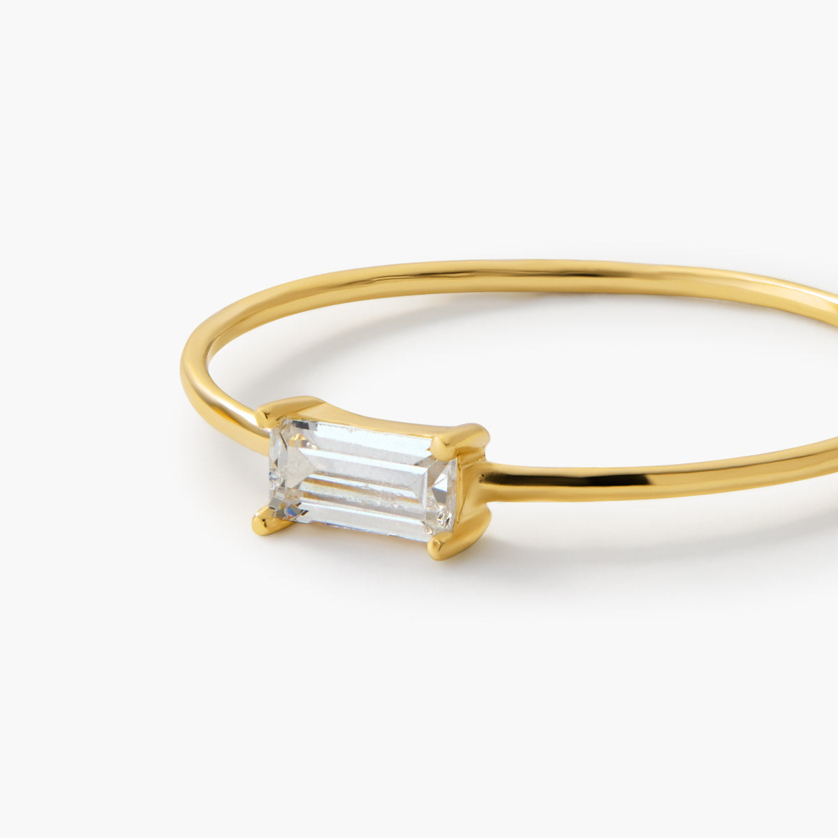 Anillo de oro 18K