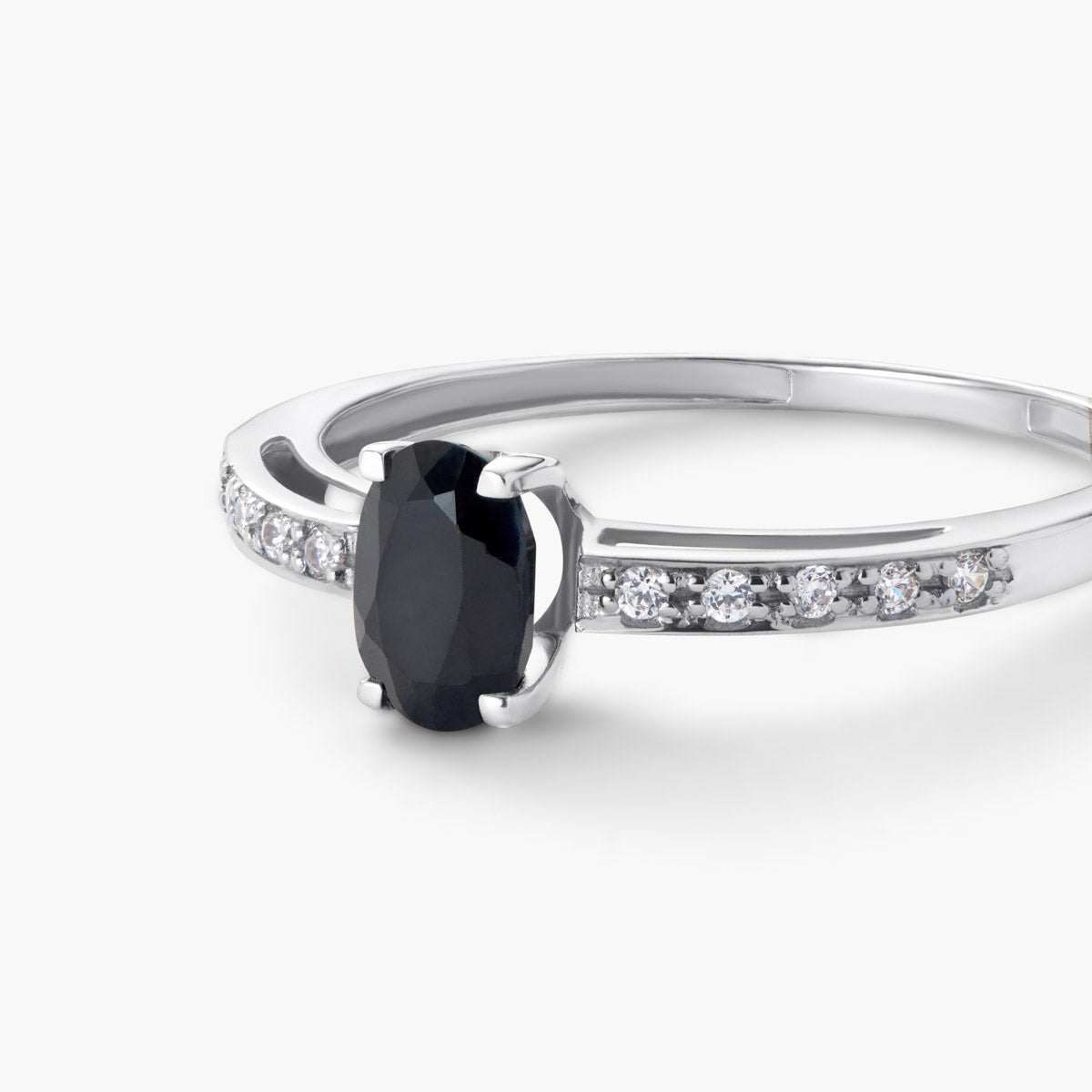 Anillo de oro blanco 18K 