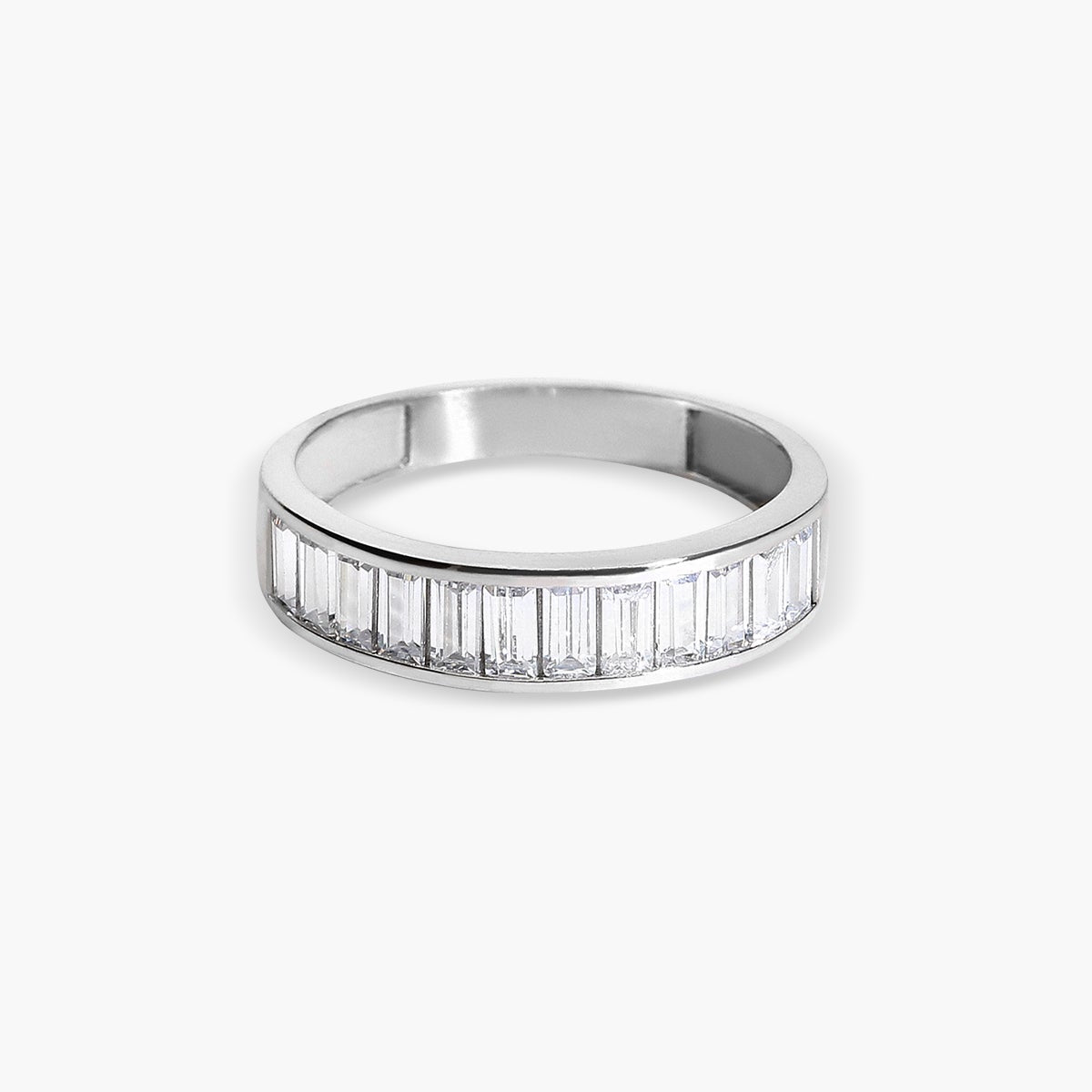 Anillo de oro blanco 18K 