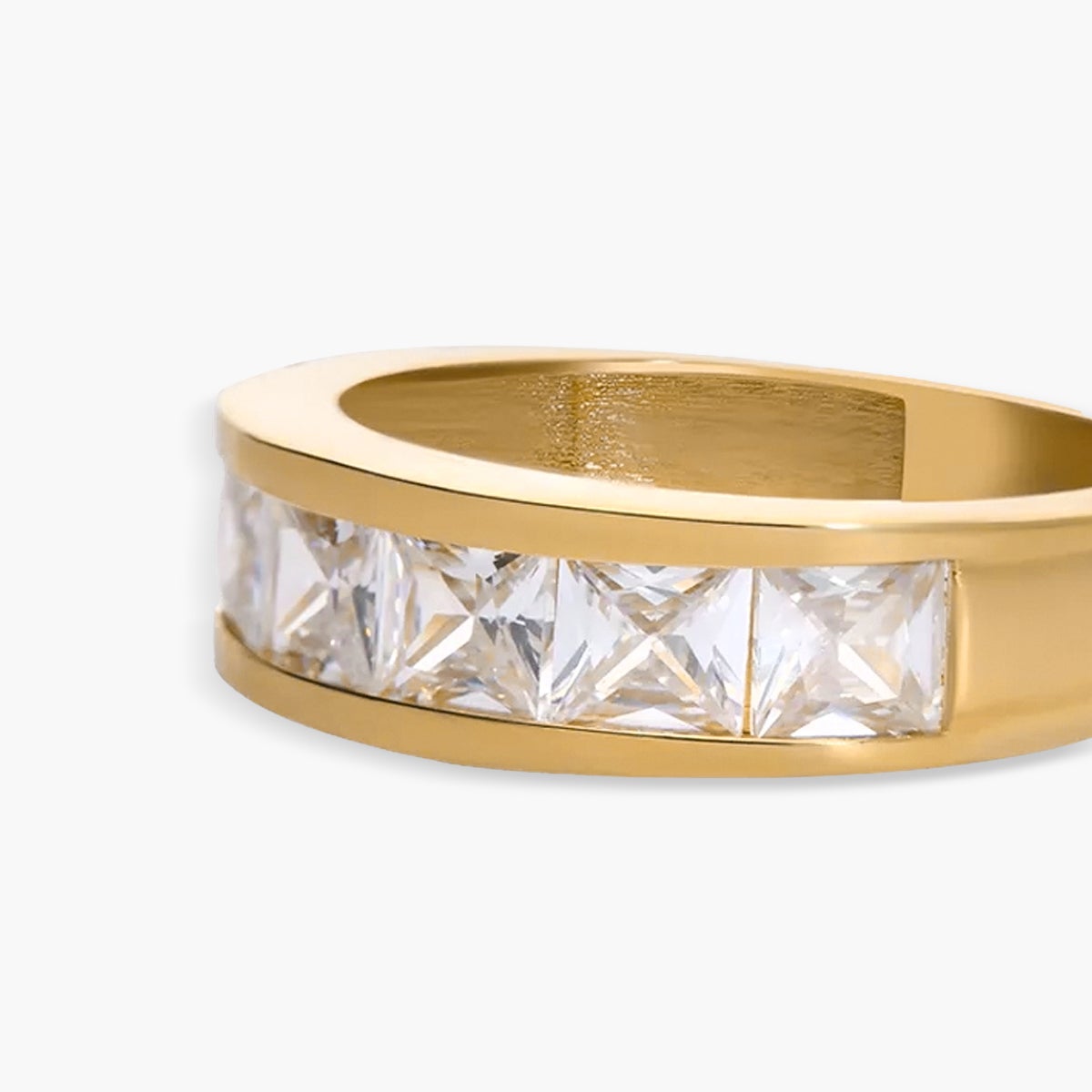 Anillo de oro 18K