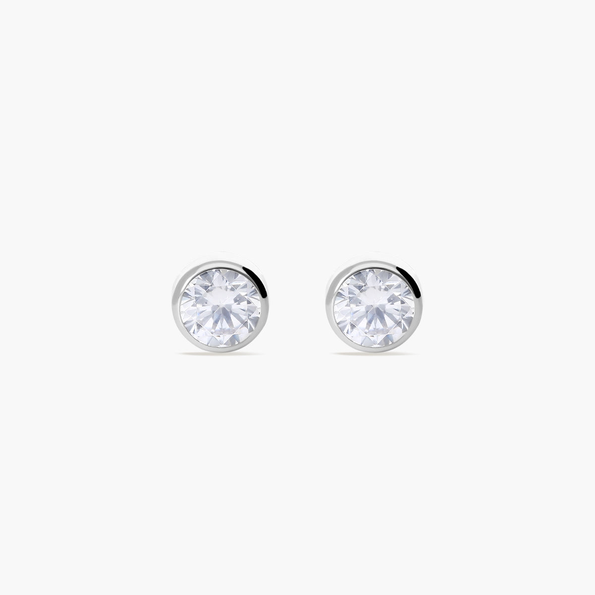 Pendientes redondos de oro blanco 18K circonitas para bebé 5 mm