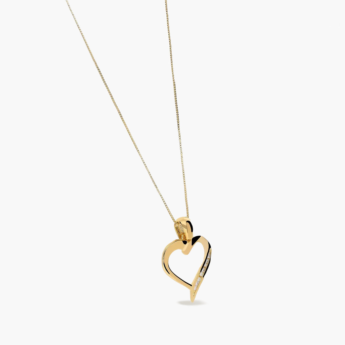 Collar silueta corazón de oro 18K diamante natural 0.05 ct. 16 mm