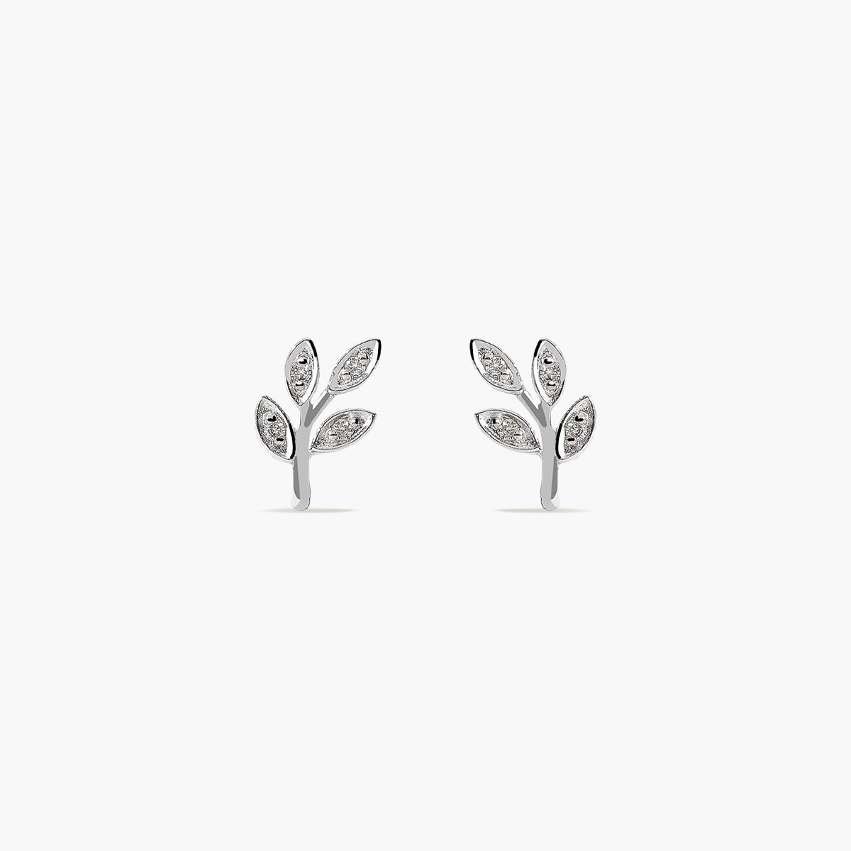 Pendientes hoja de oro blanco 18K diamante natural 0.07 ct. 9 mm