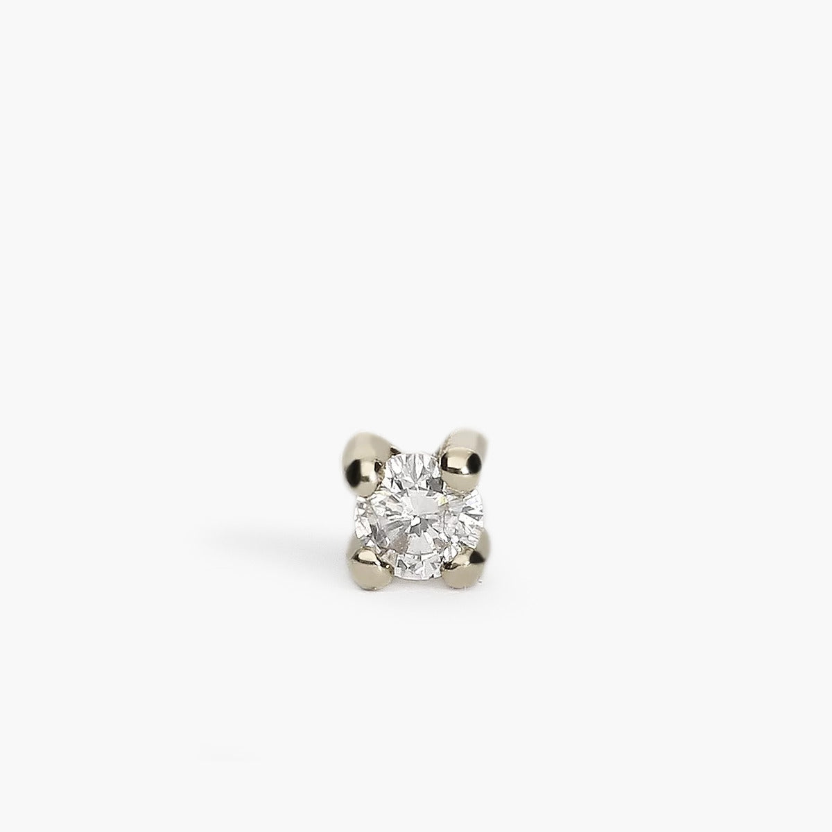 Piercing de oreja de oro blanco 18K diamante natural 0.05 ct. redondo 2 mm