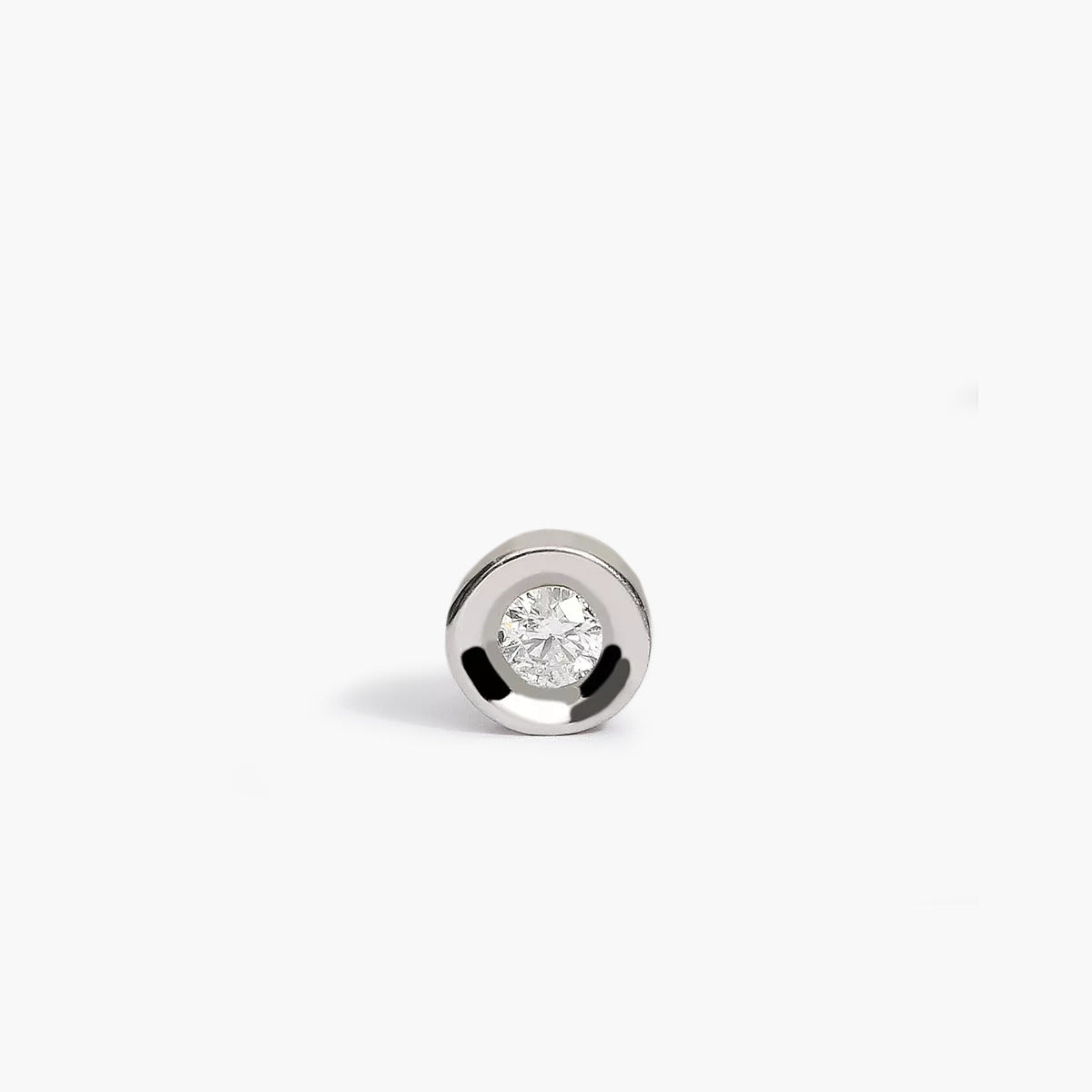 Piercing de oreja de oro blanco 18K diamante natural 0.03 ct. redondo 3 mm