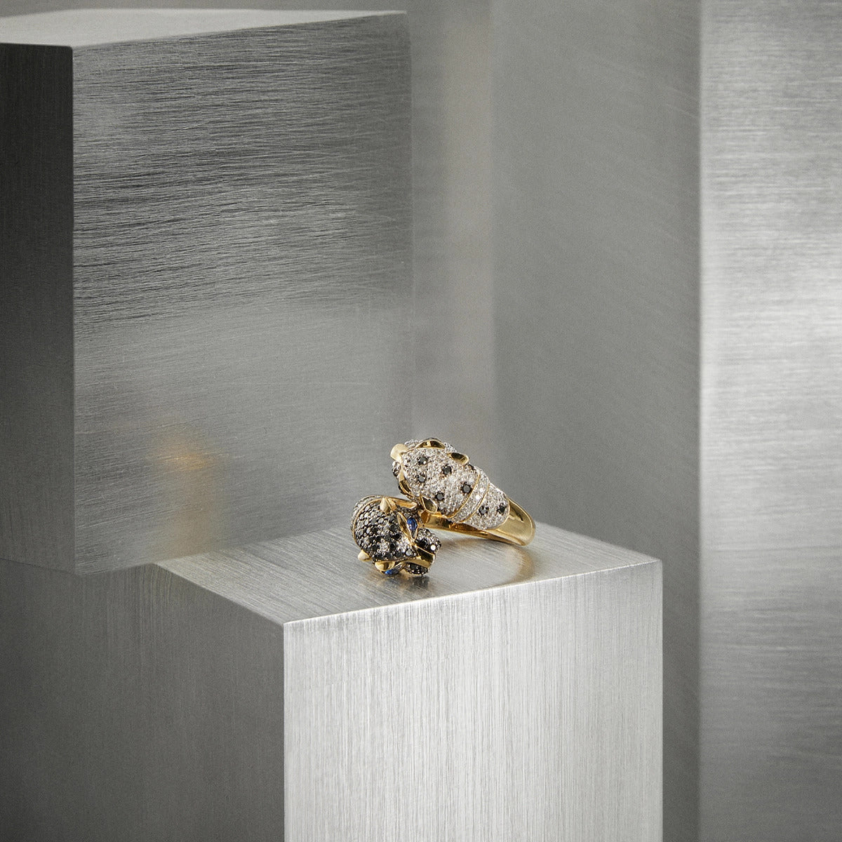 Anillo de oro 18K diamante natural 0.55 ct. SNOW LEOPARD
