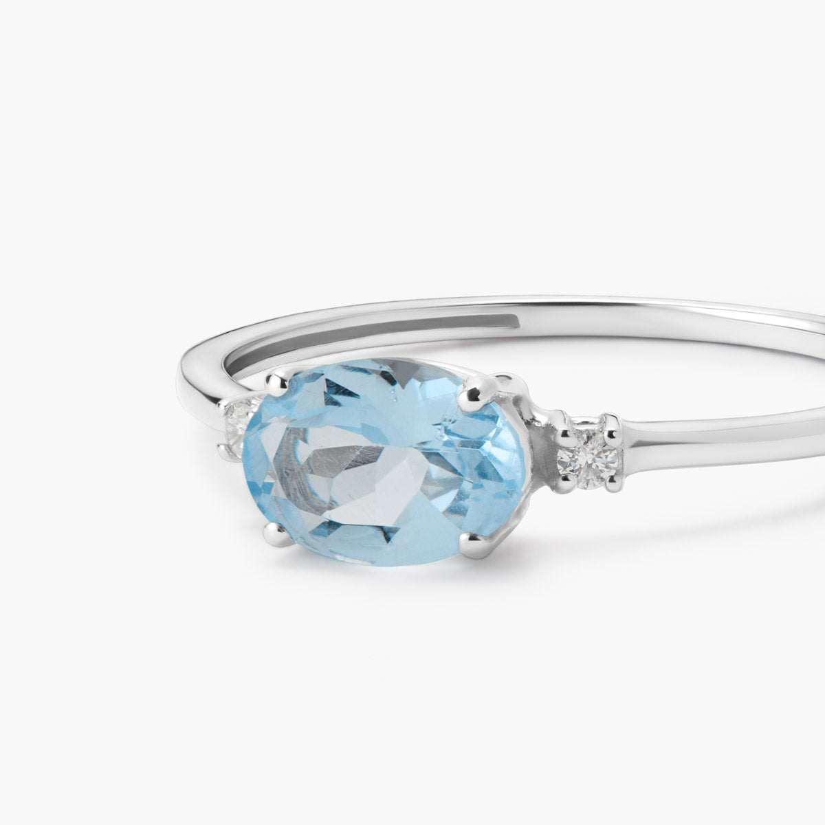 Anillo de oro blanco 18K diamante natural 0.036 ct. GLACIER
