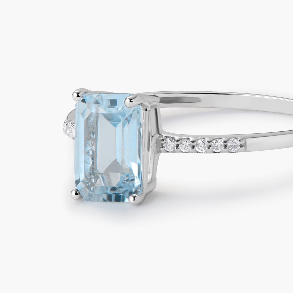Anillo de oro blanco 18K diamante natural 0.05 ct. GLACIER