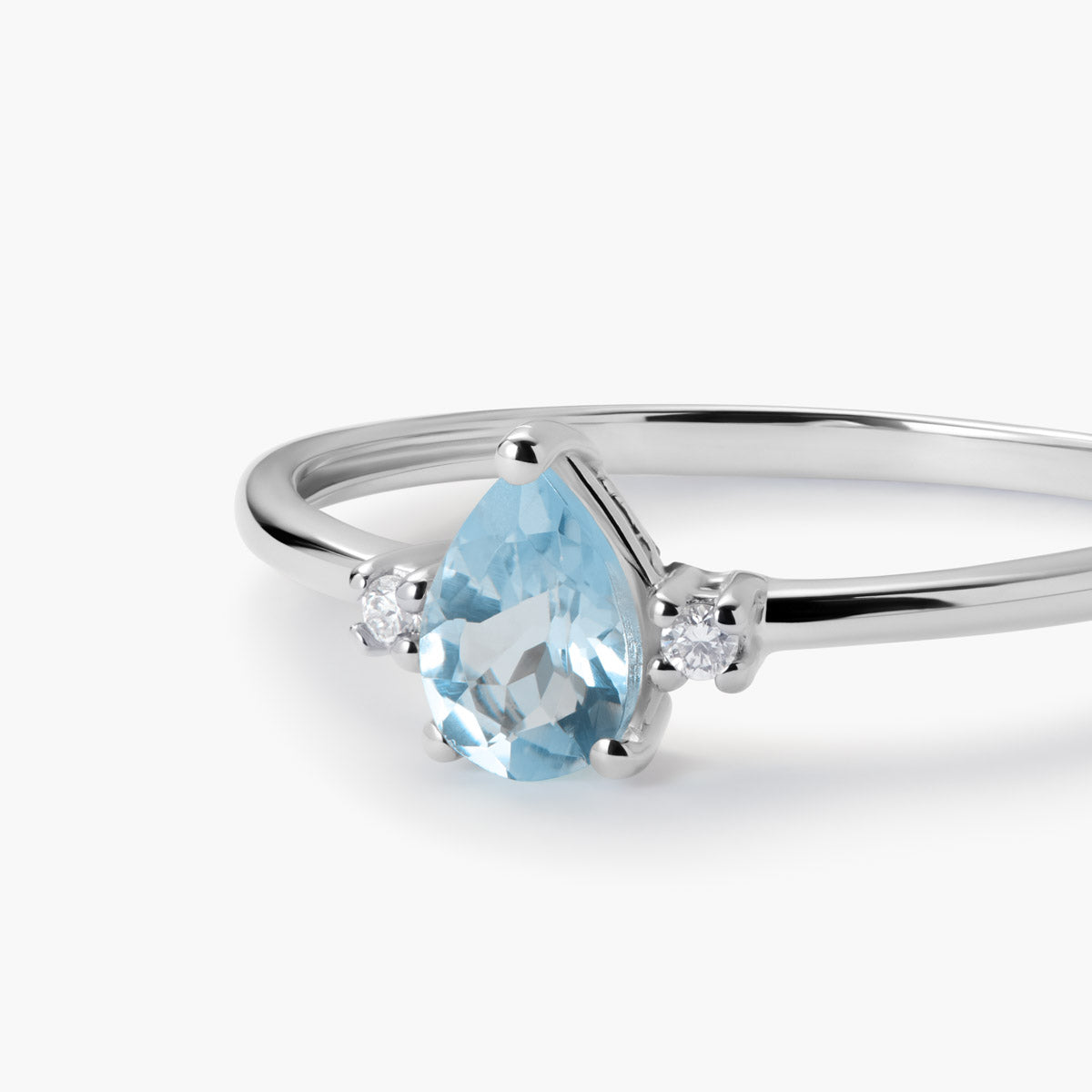 Anillo de oro blanco 18K diamante natural 0.02 ct. GLACIER