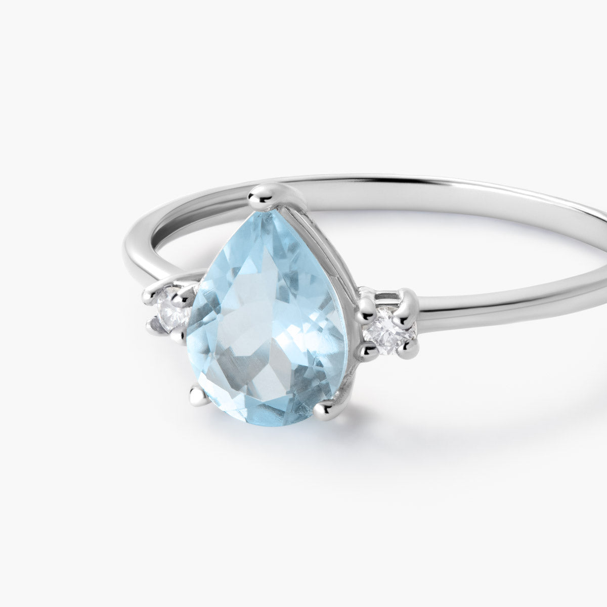 Anillo de oro blanco 18K diamante natural 0.05 ct. GLACIER