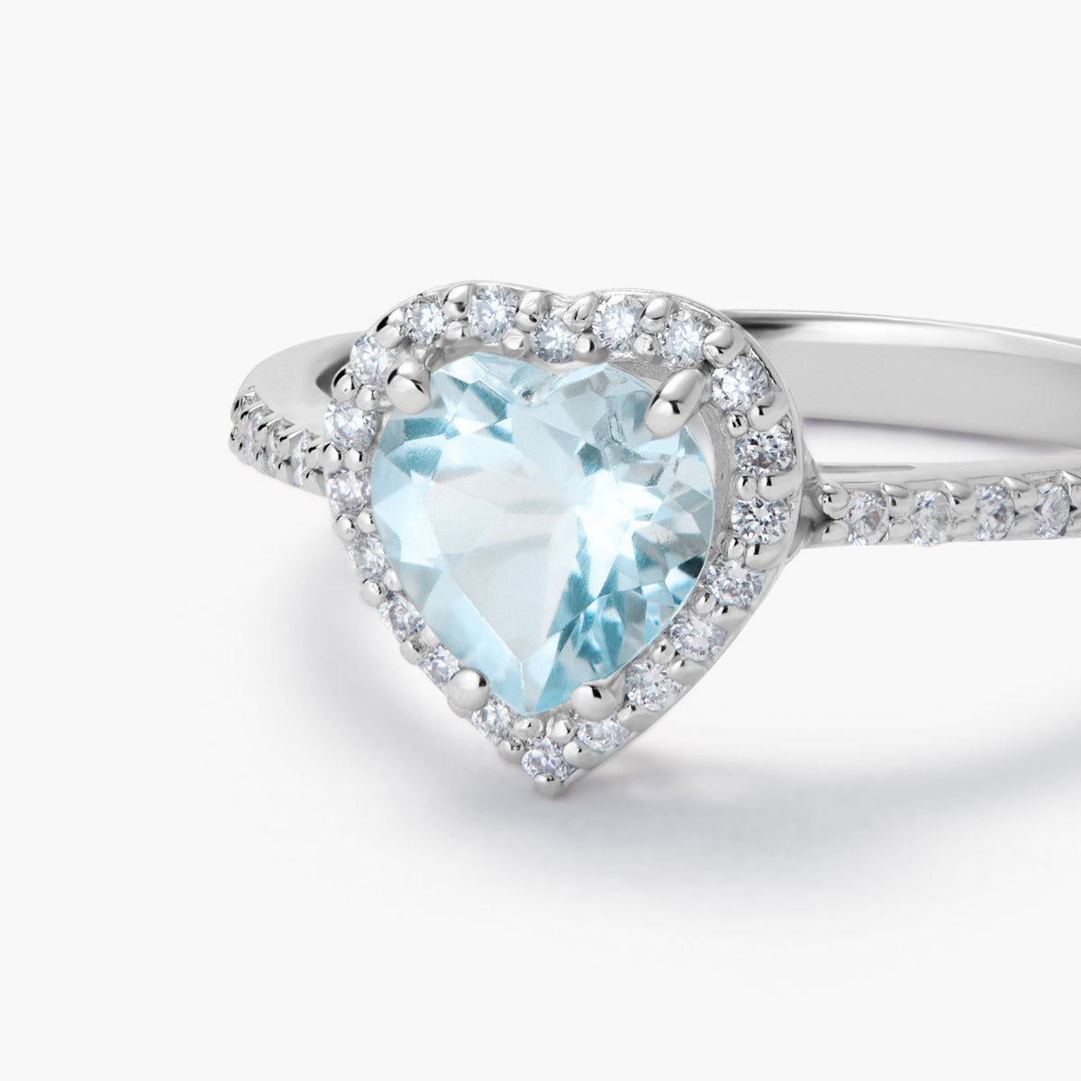 Anillo de oro blanco 18K diamante natural 0.18 ct. LOVE AQUAMARINE