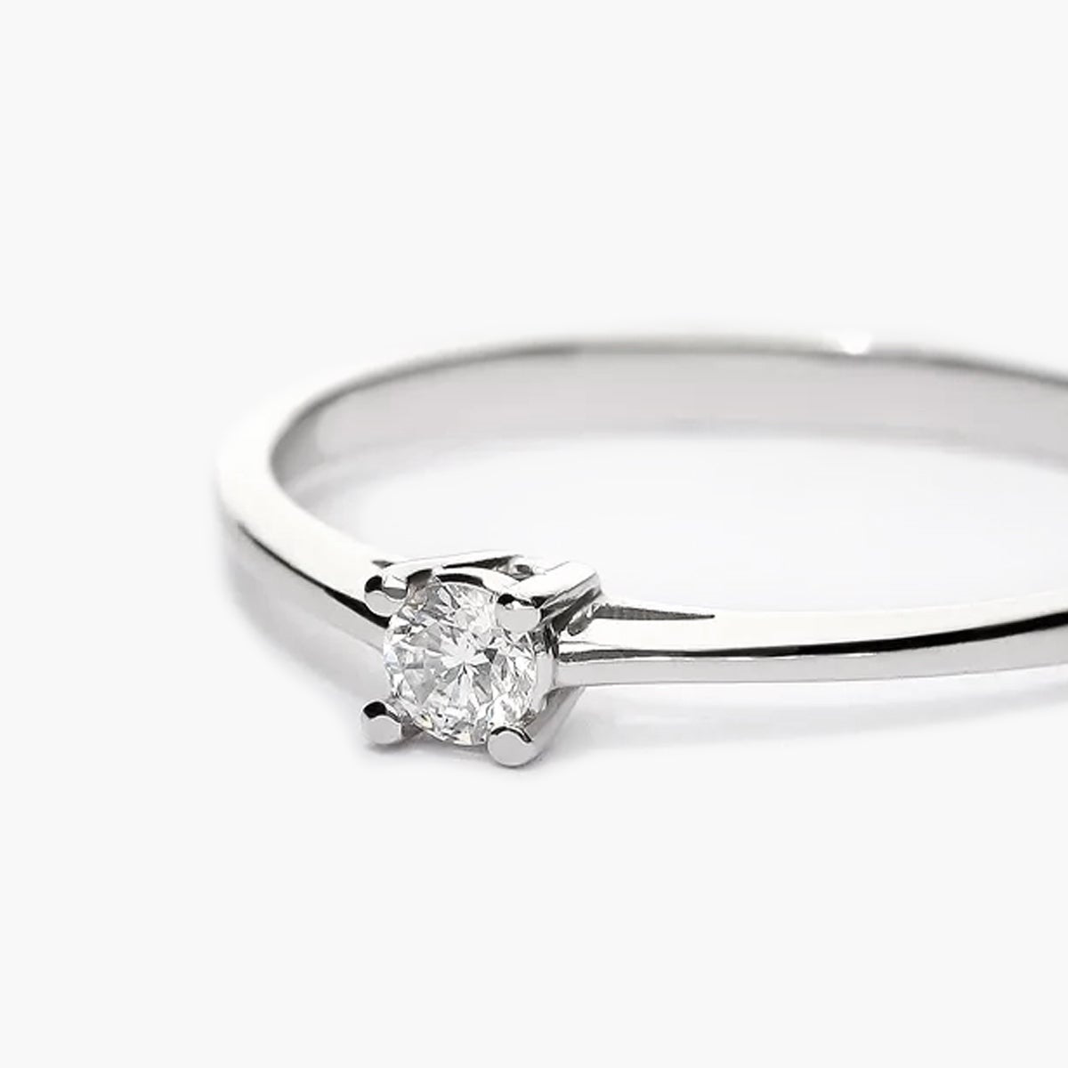 Anillo de oro blanco 18K diamante natural 0.1 ct. MOON