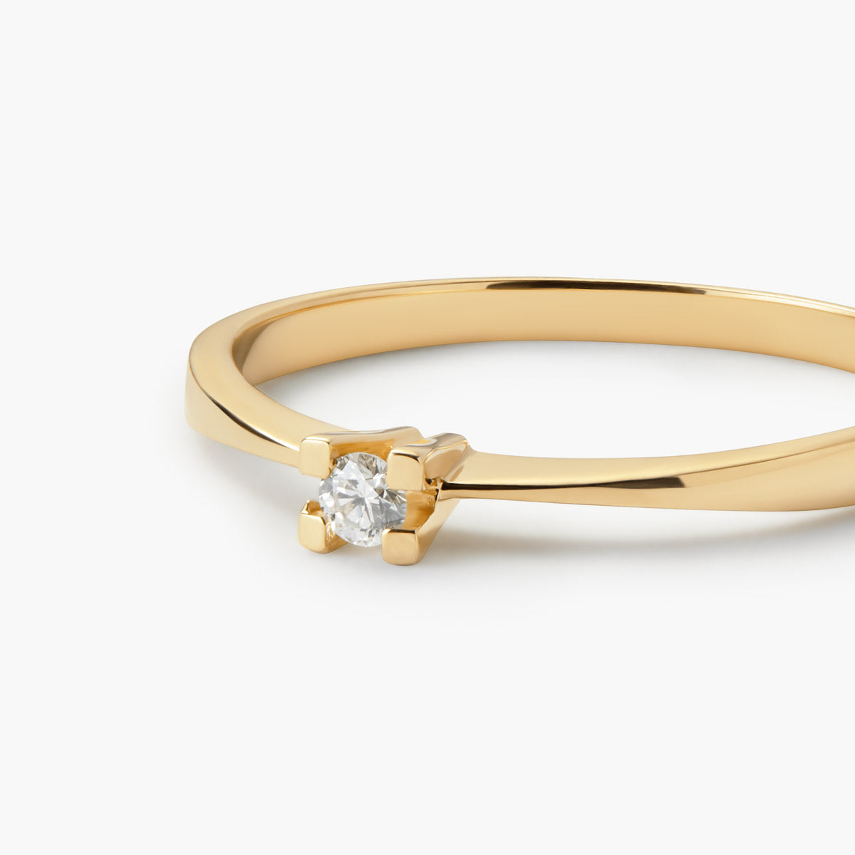 Anillo de oro 18K diamante natural 0.05 ct. SUN