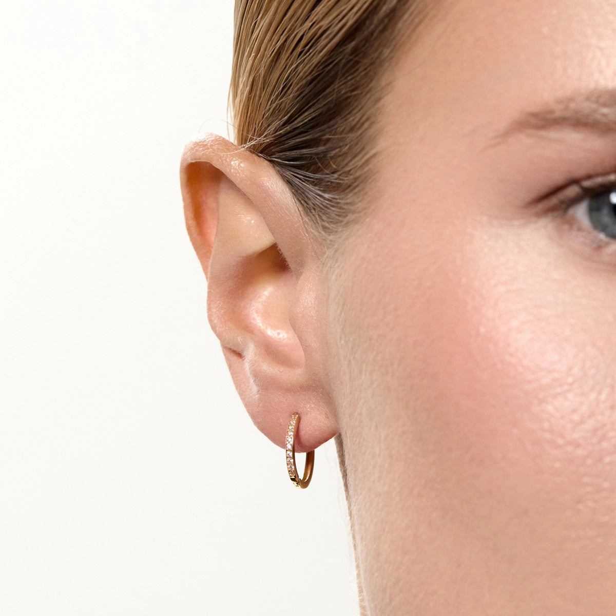 Pendientes de aro de oro 18K circonitas 14 mm