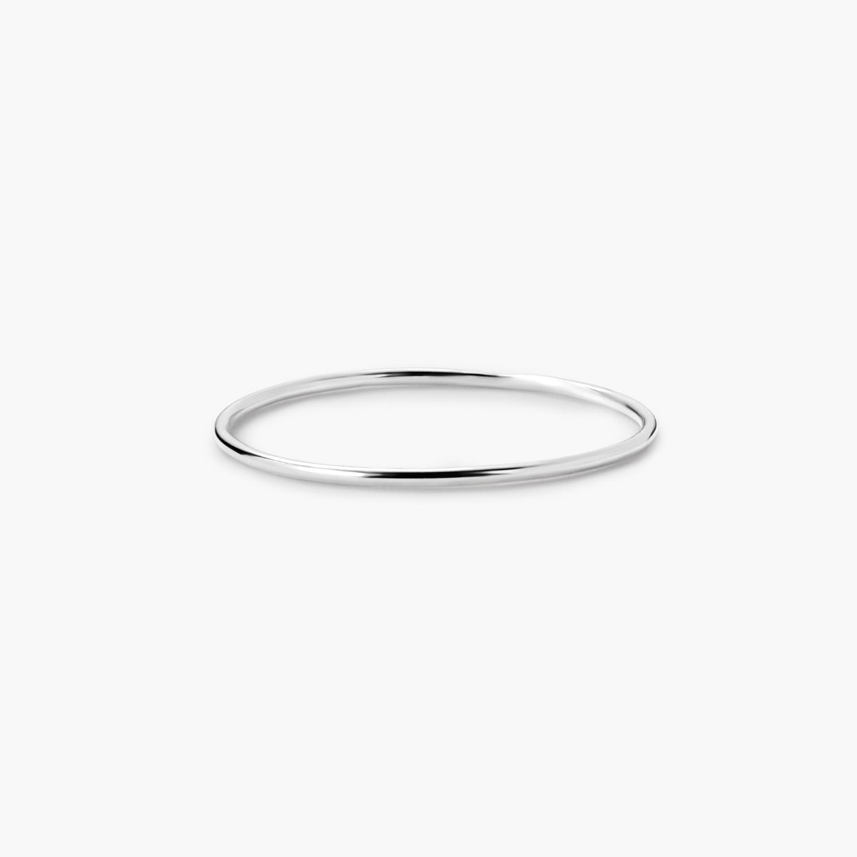 Anillo de oro blanco 18K