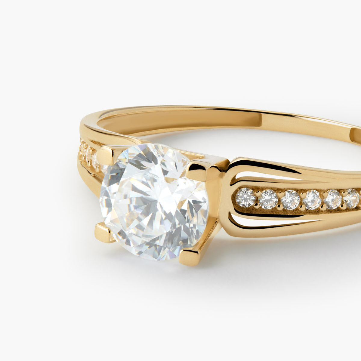 Anillo de oro 18K