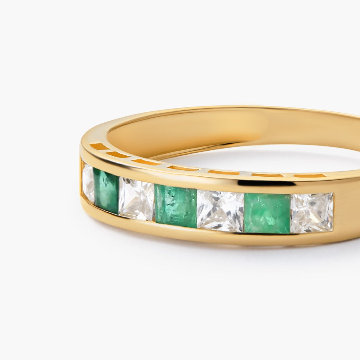Anillo de oro 18K