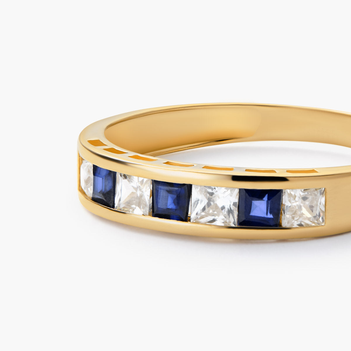 Anillo de oro 18K